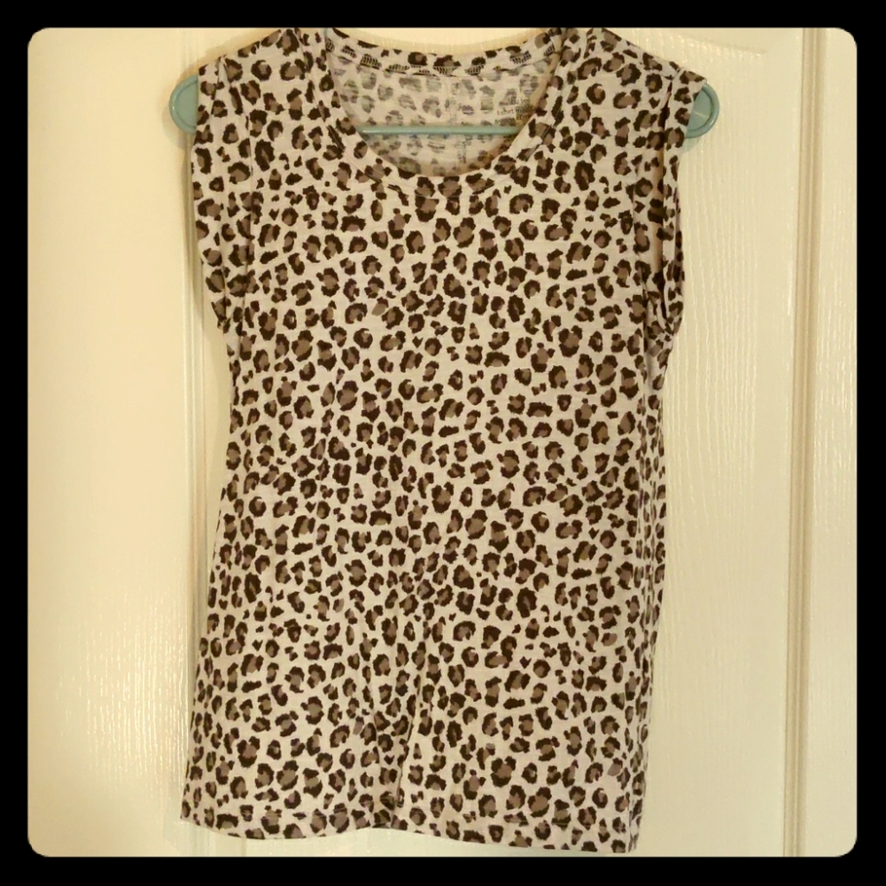 Leopard print top